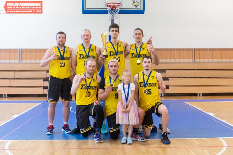 „Taurus“ ekipa iškovojo „International Basketball Tournament“ trofėjų